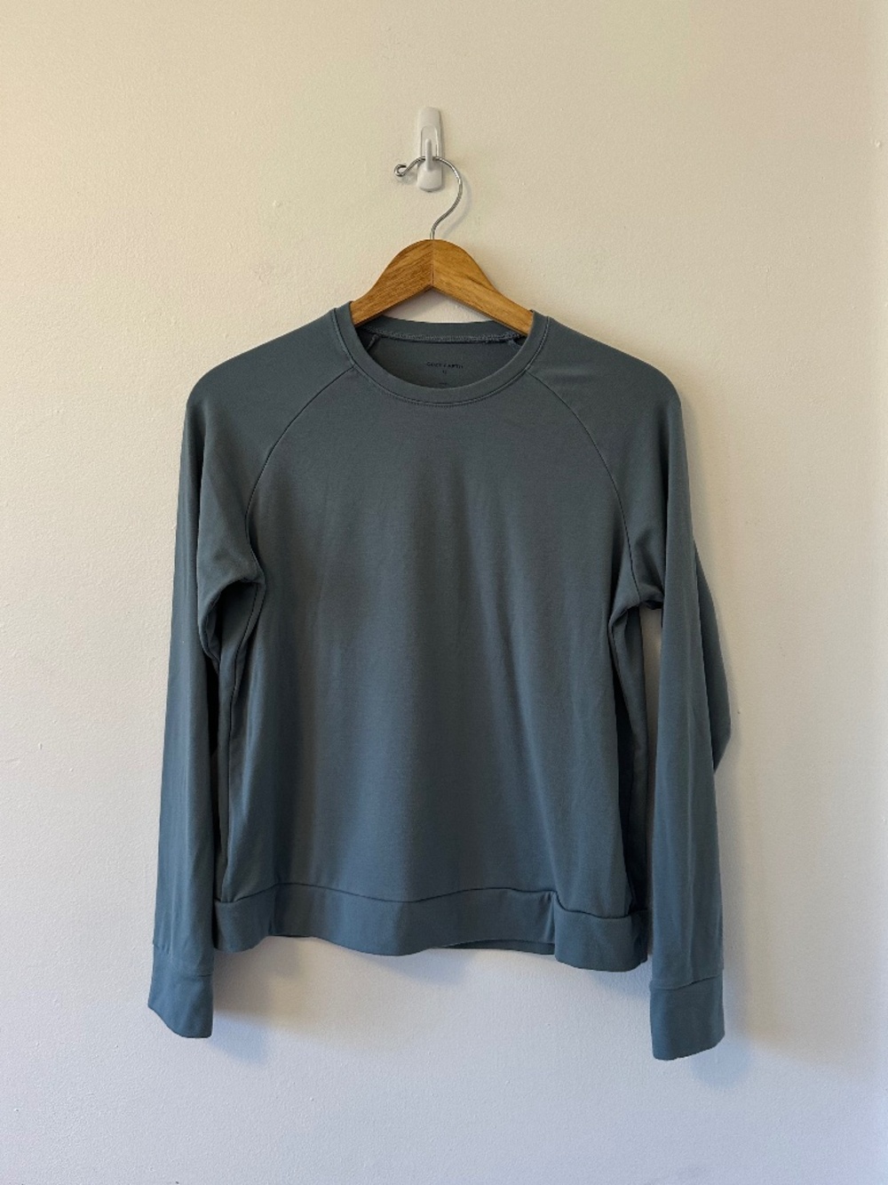 Cozy Earth Brushed Bamboo Pullover Crew in Dawn Blue | Size Medium - Picture 2 of 8